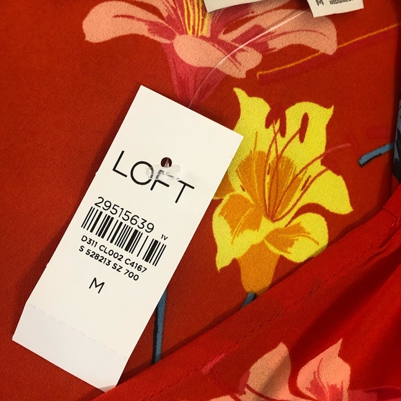 LOFT Lily Bar V-Back Floral Flutter Sleeve Top - Picture 6 of 6